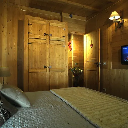 Aparthotel Foyer D'Antan Suite Con Caminetto Hammam O Vasca Idromassaggio Brusson Exterior photo
